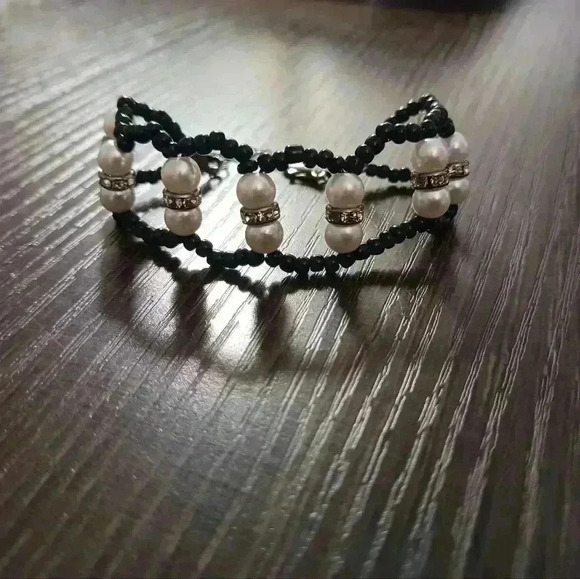 Beaded rhinestone and faux pearl handmade bracelet - Picture 1 of 5